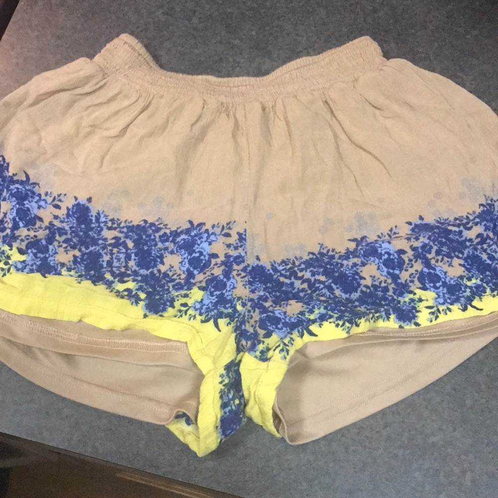 Francesca's flowy shorts